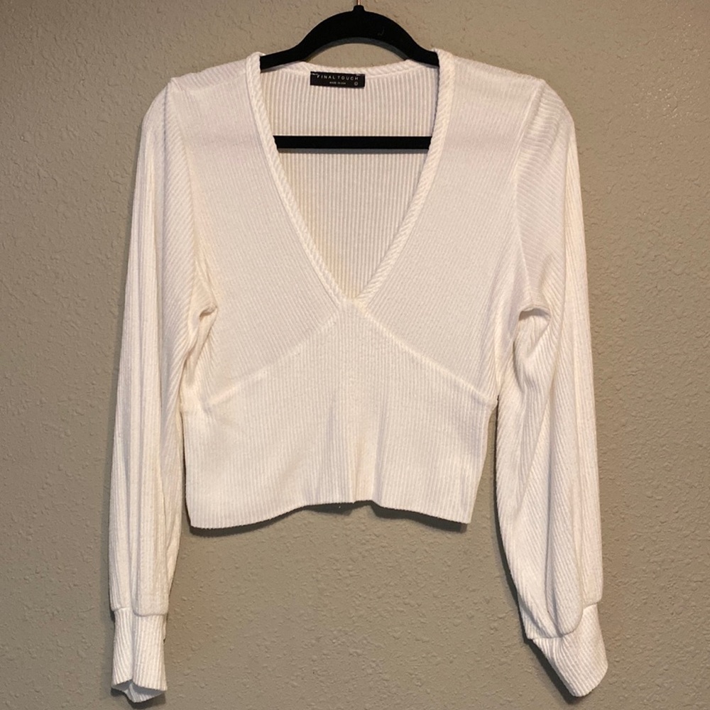 Cream colored long sleeve crop